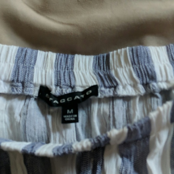 Tops - Picture 2 of 4